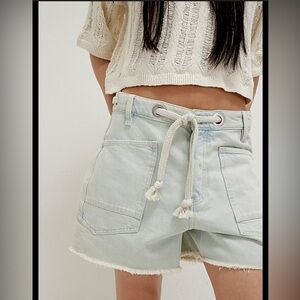 We The Free Moxie Denim Shorts Size 27